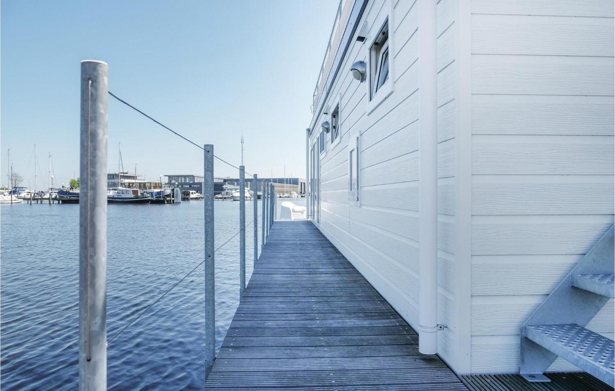 Hotel Aqualiving Aalsmeer Exteriér fotografie